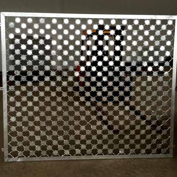 梅花刺隔離網 螺旋式刀片刺網工程案例圖片1