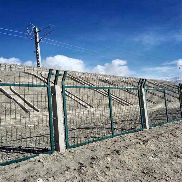 廠家直銷鐵路安全防護網 鐵路橋下防護柵欄圖片1