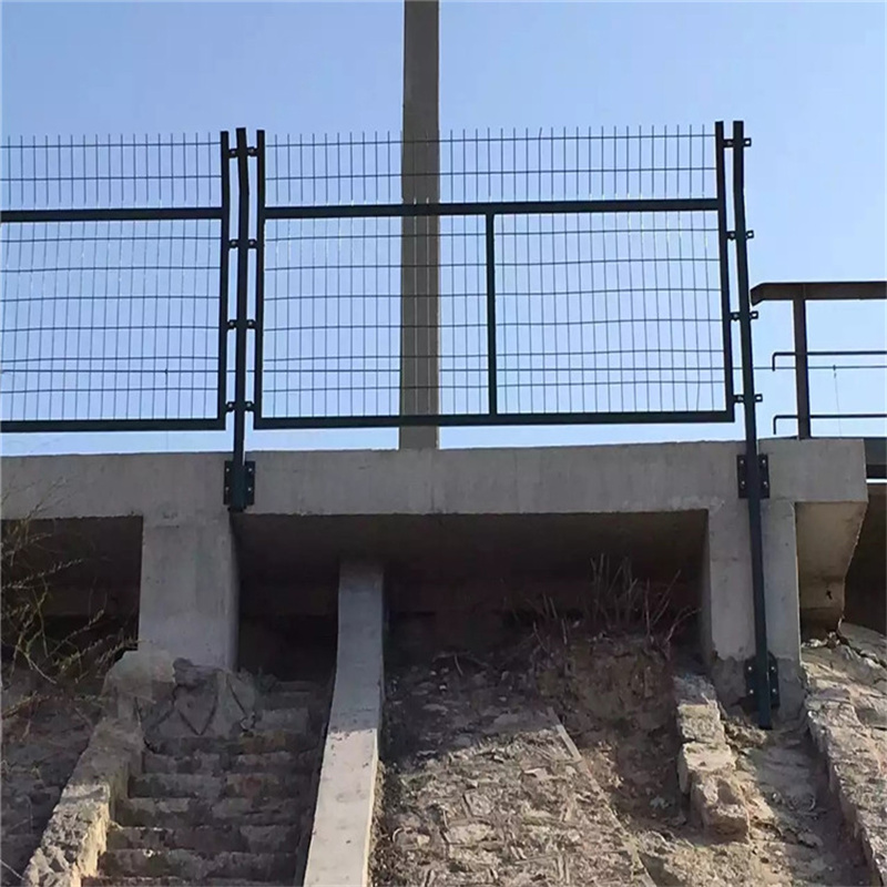 8001型鐵路隔離柵  鐵路沿線隔離網詳細介紹圖片1