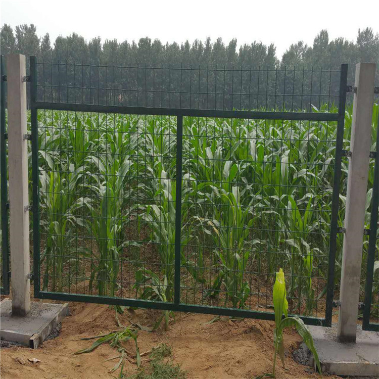 高鐵橋墩防護柵欄圖片2