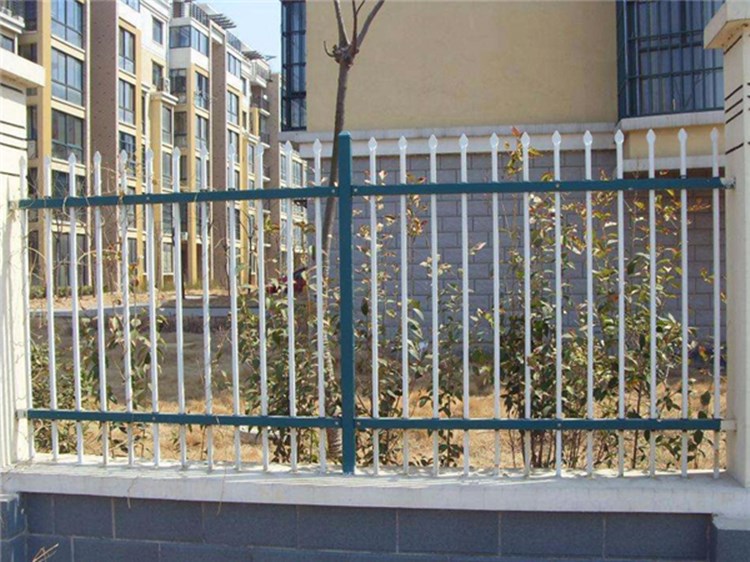 學校透視圍墻鐵藝護欄圖片1