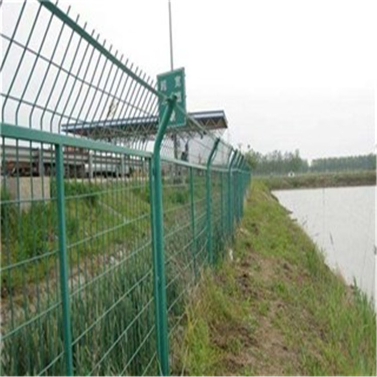 池塘安全隔離網圖片3