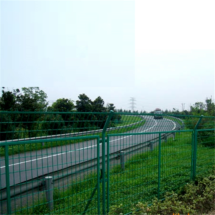  公路防攀爬護欄網圖片2