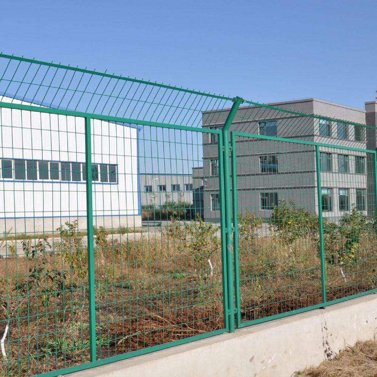  公路防攀爬護欄網圖片3