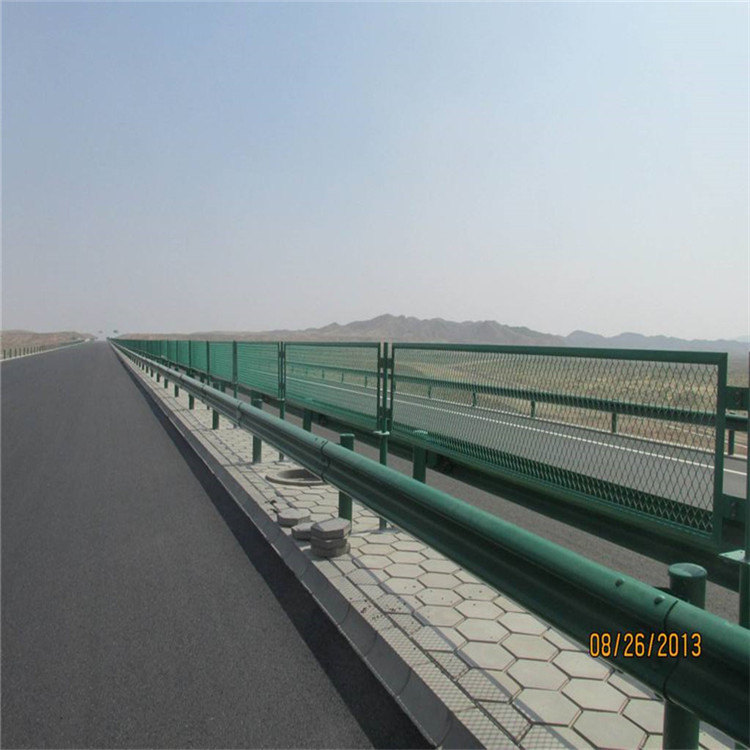 夜間燈光隔離網圖片3