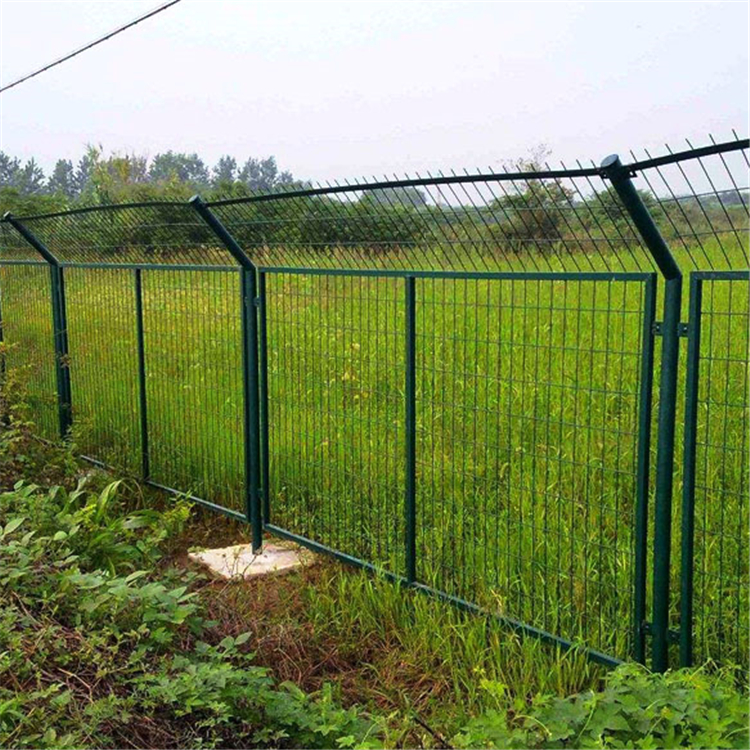 低碳鋼絲隔離網圖片2