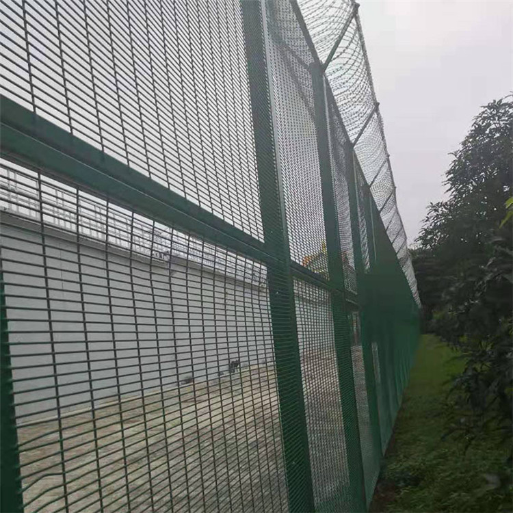 監獄圍墻隔離網圖片2